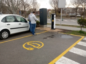 Dos nous punts dobles de rec&agrave;rrega als pol&iacute;gons de Granollers